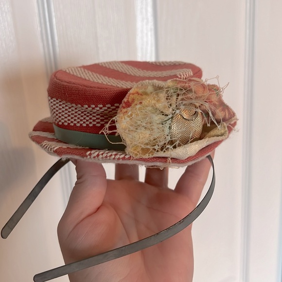 Vintage Petite Spring Hat - Picture 7 of 7